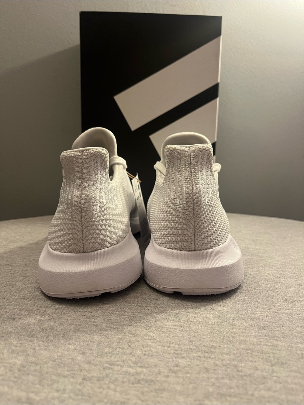 Adidas Swift Run 1.0 Cloud White Gold Women's Running Shoe Size 8.5 IE7480 - Picture 5 of 12